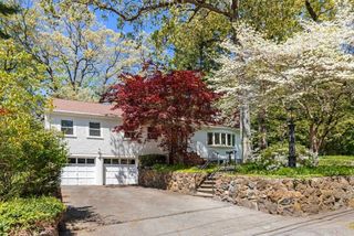 44 Windemere Road, Wellesley, MA 02482
