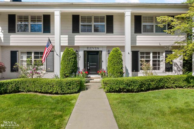 11 Wellington Place, Grosse Pointe, MI 48230