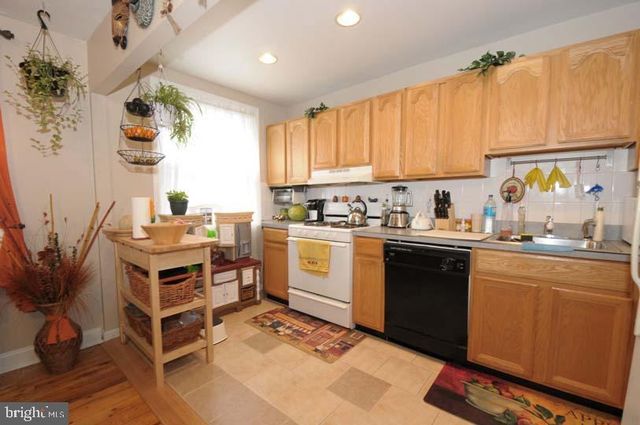 324 DAWSON ST, Philadelphia, PA 19128