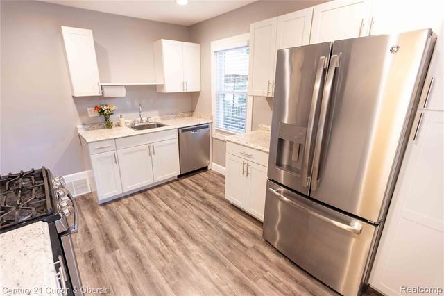 20150 Greenlawn Street, Detroit, MI 48221