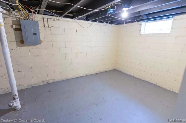 20150 Greenlawn Street, Detroit, MI 48221