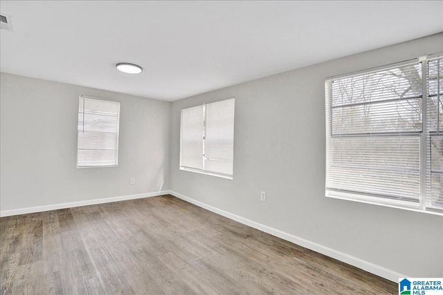 5201 MULGA AVENUE, Mulga, AL 35118