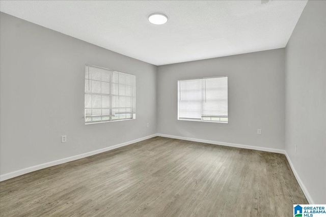 5201 MULGA AVENUE, Mulga, AL 35118