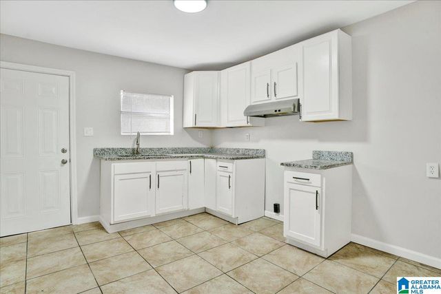 5201 MULGA AVENUE, Mulga, AL 35118