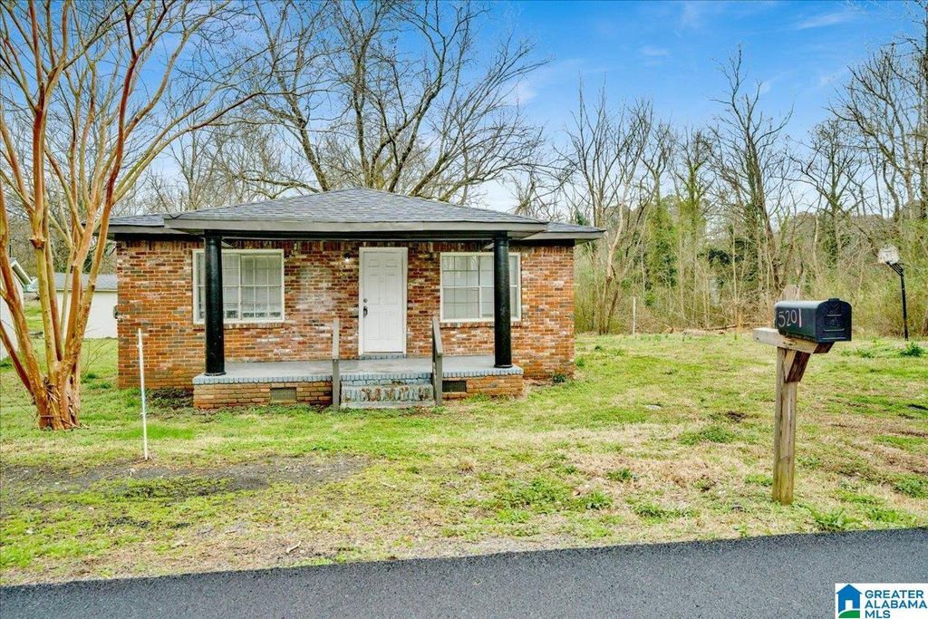 5201 MULGA AVENUE, Mulga, AL 35118