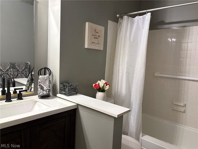 2457 Greenhaven Drive, Fairlawn, OH 44333
