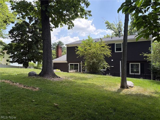 2457 Greenhaven Drive, Fairlawn, OH 44333