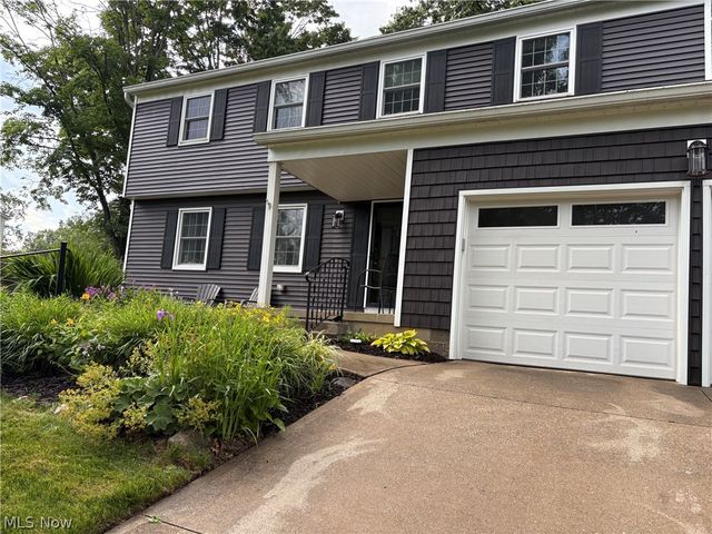 2457 Greenhaven Drive, Fairlawn, OH 44333