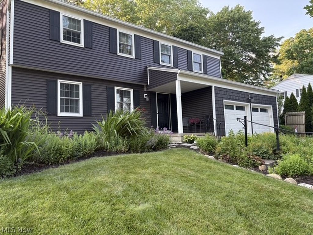 2457 Greenhaven Drive, Fairlawn, OH 44333