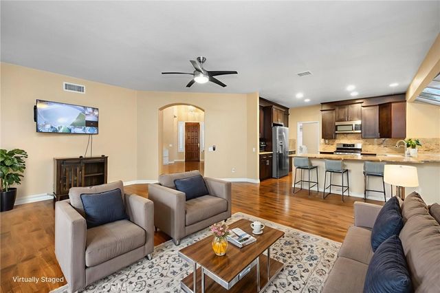 1000 Chantel, Corona, CA 92879