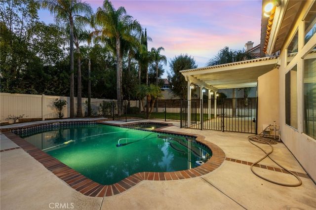 1000 Chantel, Corona, CA 92879