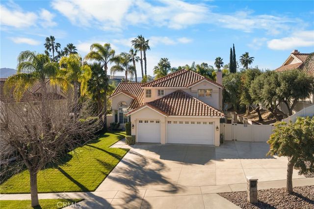 1000 Chantel, Corona, CA 92879