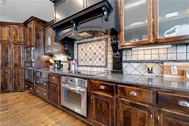 15704 Bond Street, Overland Park, KS 66221