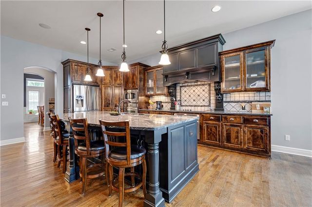 15704 Bond Street, Overland Park, KS 66221