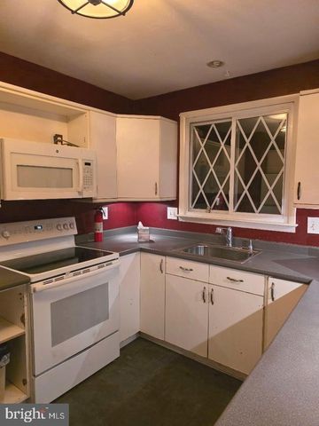 200 9TH ST, West Deptford, NJ 08086