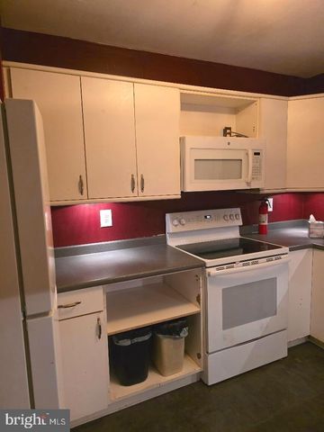 200 9TH ST, West Deptford, NJ 08086