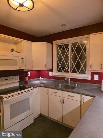 200 9TH ST, West Deptford, NJ 08086