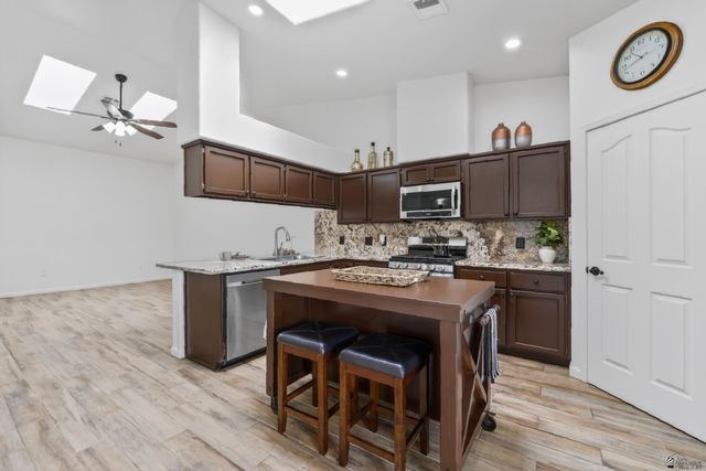10689 E 34 St, Yuma, AZ 85365