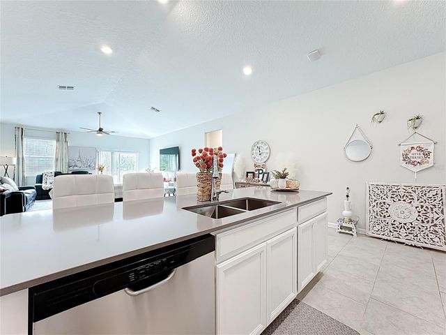 3841 GUERNSEY BEND, St Cloud, FL 34772