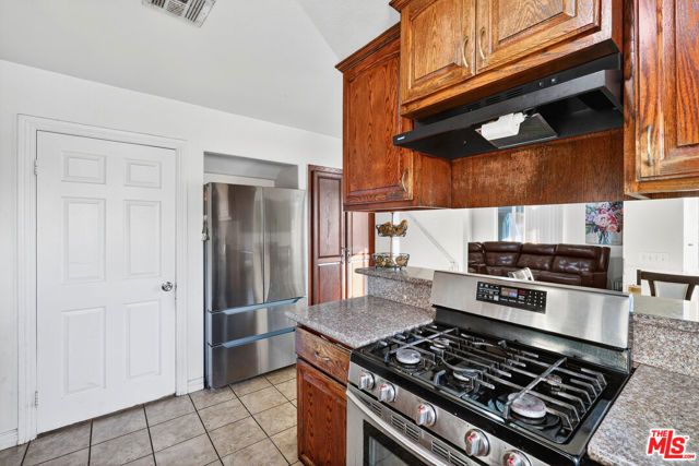 1503 E Gage Avenue, Los Angeles, CA 90001