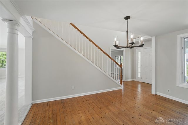 72 E Social Row Road, Dayton, OH 45458