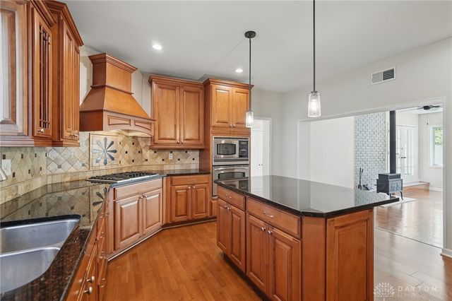 72 E Social Row Road, Dayton, OH 45458