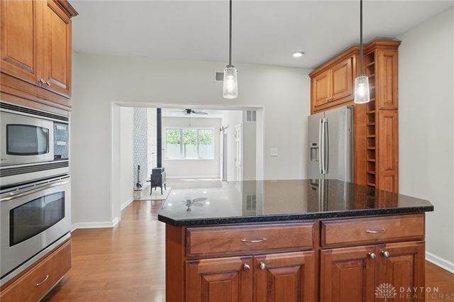 72 E Social Row Road, Dayton, OH 45458