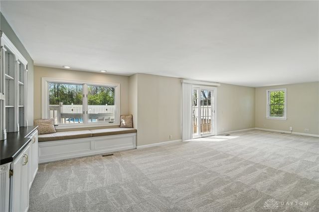 72 E Social Row Road, Dayton, OH 45458