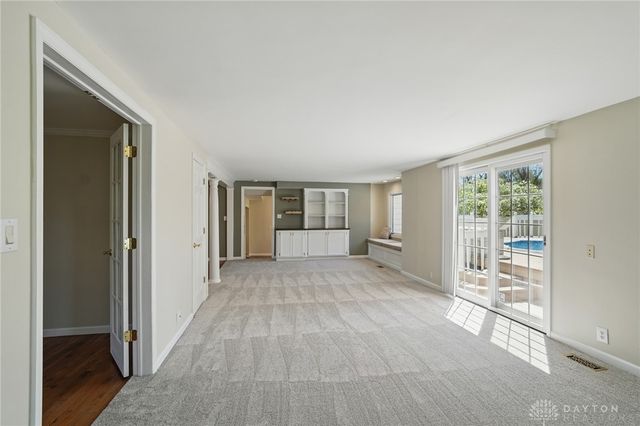 72 E Social Row Road, Dayton, OH 45458