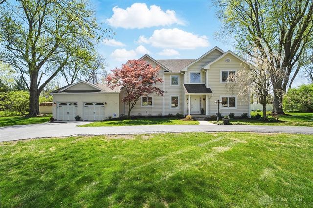 72 E Social Row Road, Dayton, OH 45458