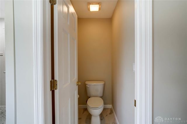 72 E Social Row Road, Dayton, OH 45458