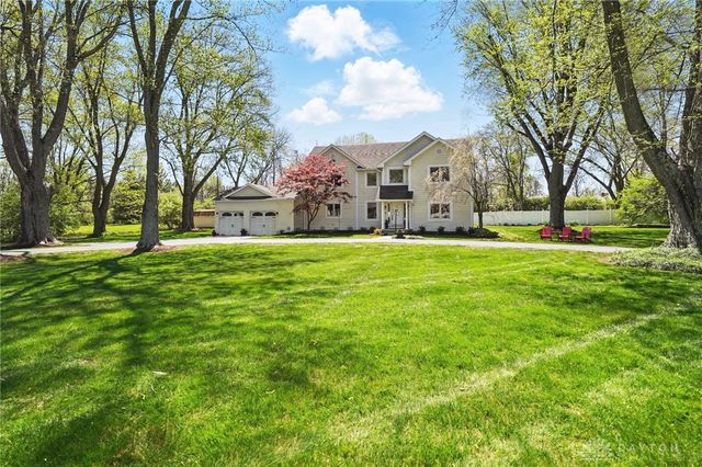72 E Social Row Road, Dayton, OH 45458