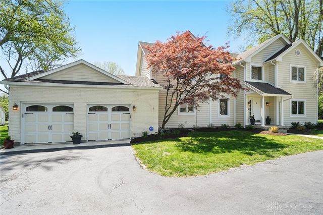 72 E Social Row Road, Dayton, OH 45458