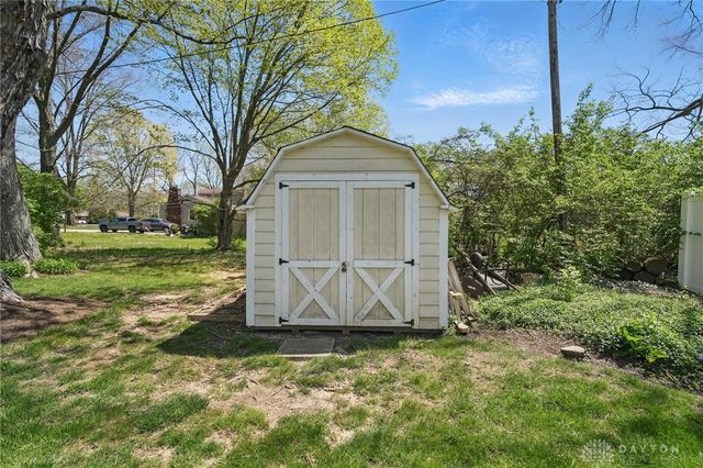 72 E Social Row Road, Dayton, OH 45458