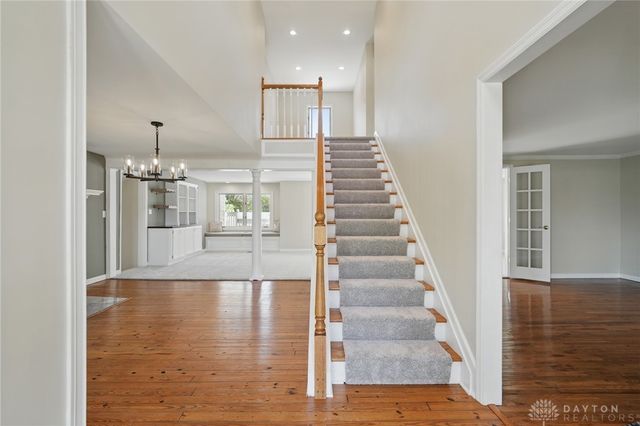 72 E Social Row Road, Dayton, OH 45458