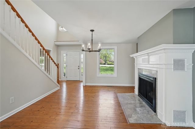 72 E Social Row Road, Dayton, OH 45458