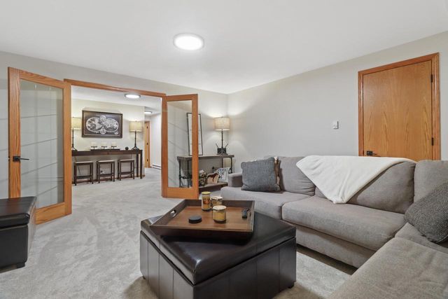 635 Cardinal WAY, Sun Prairie, WI 53590