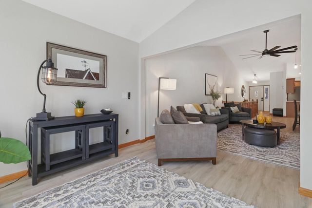 635 Cardinal WAY, Sun Prairie, WI 53590