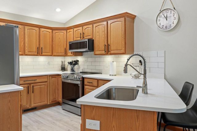 635 Cardinal WAY, Sun Prairie, WI 53590