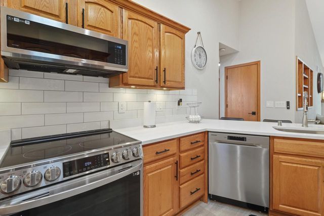 635 Cardinal WAY, Sun Prairie, WI 53590