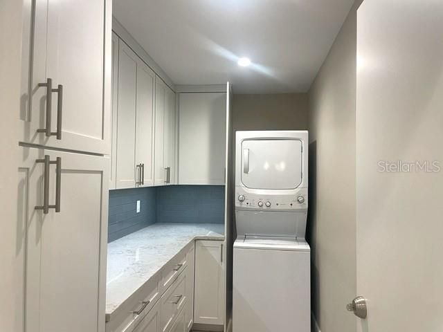 2253 VALENCIA DRIVE, Sarasota, FL 34239