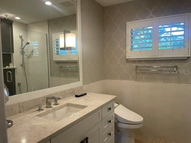 2253 VALENCIA DRIVE, Sarasota, FL 34239