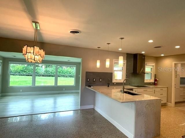 2253 VALENCIA DRIVE, Sarasota, FL 34239