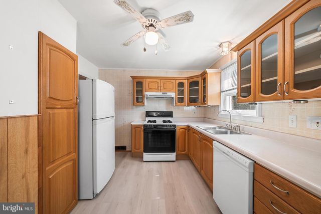 504 LAWRENCE RD, Havertown, PA 19083