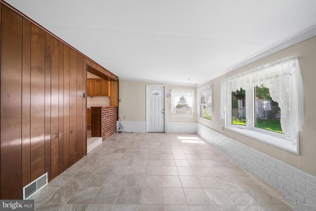 504 LAWRENCE RD, Havertown, PA 19083