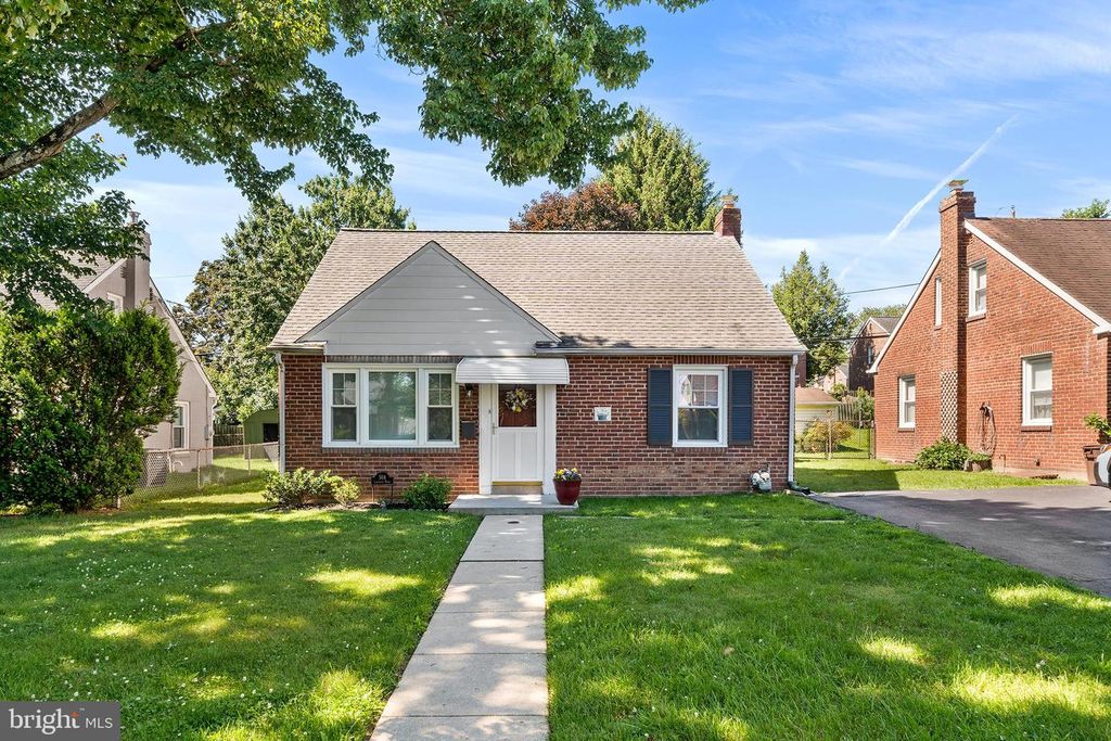 504 LAWRENCE RD, Havertown, PA 19083