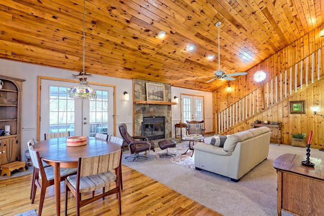 817 River Bend Drive, Hayesville, NC 28904