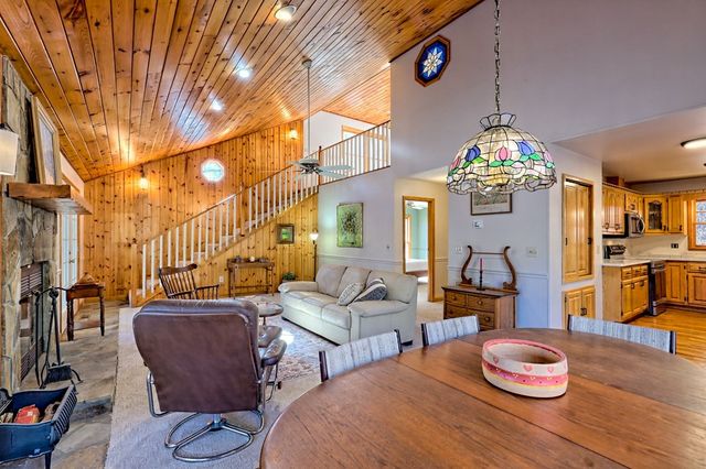 817 River Bend Drive, Hayesville, NC 28904