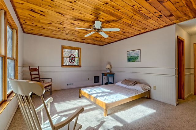 817 River Bend Drive, Hayesville, NC 28904