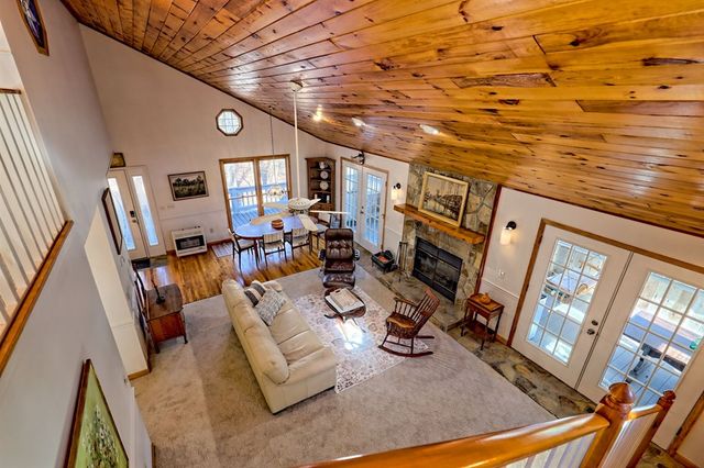 817 River Bend Drive, Hayesville, NC 28904